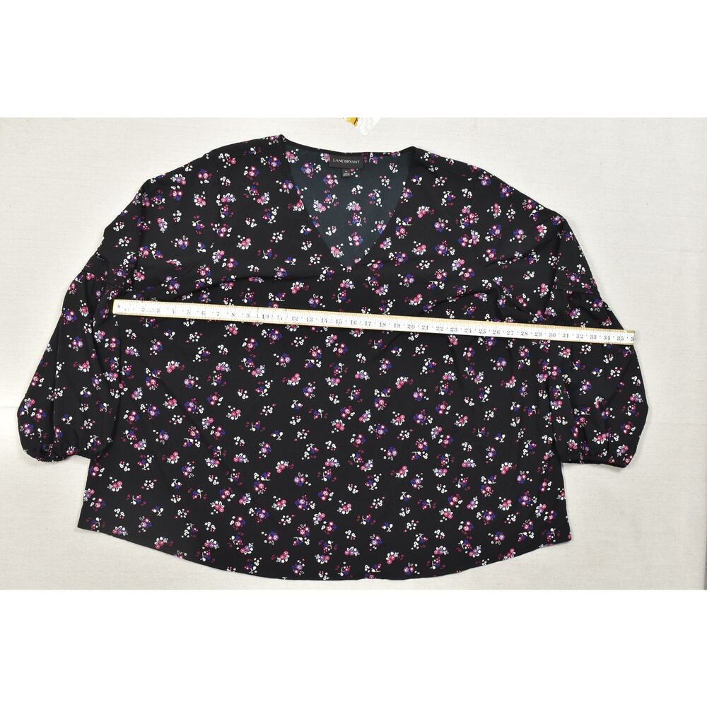 Lane Bryant Women's Size 26 Black Floral V-Neck Blouse 3/4 Bell Sleeve Polyester - Picture 8 of 8